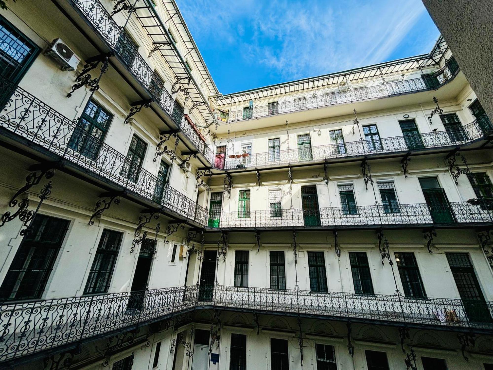 Studio 51 Budapest Exteriör bild